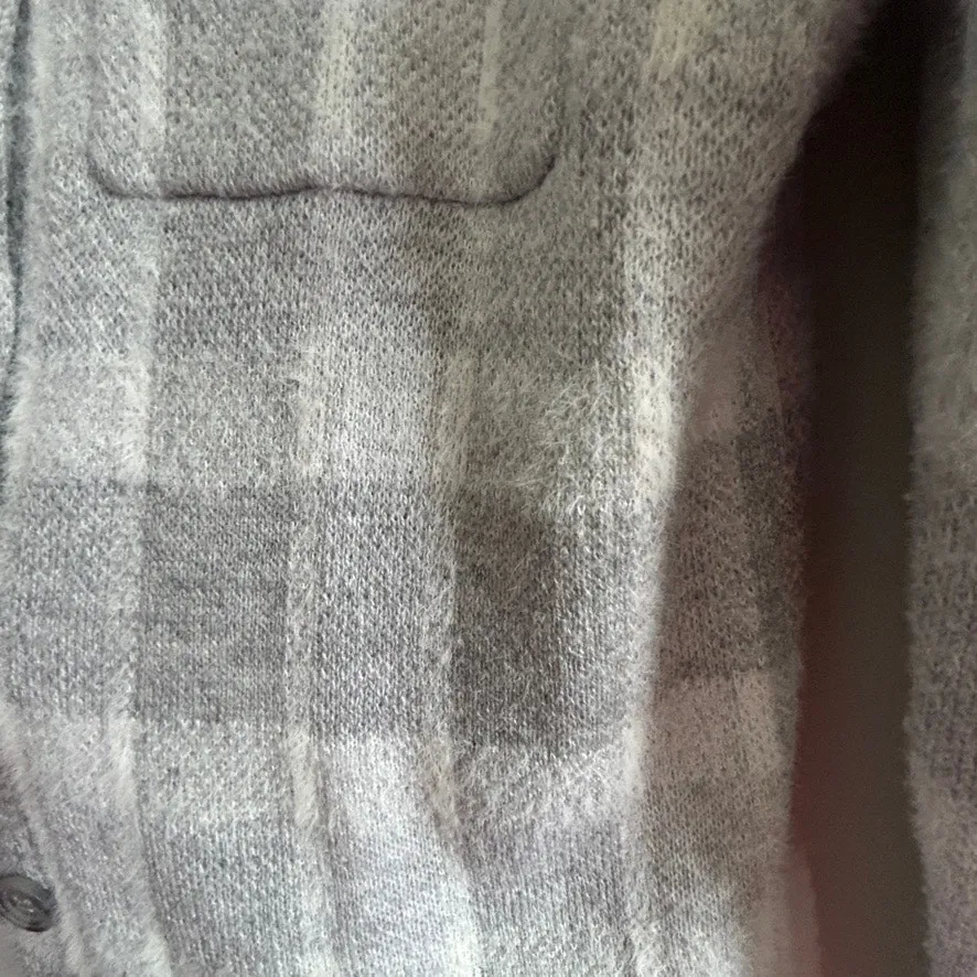 William Rast Fuzzy Soft Plaid Button Front Shacket Md Cozy Minimalist Fall Layer - Image 8