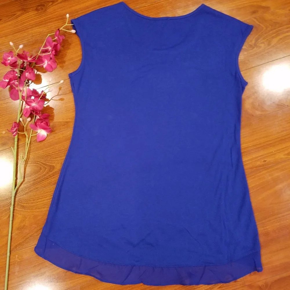 🛍Essentials by Milano Royal Blue Top Size Small - Image 3