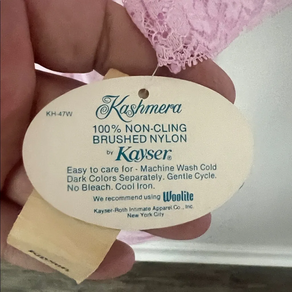 💖 Vintage Kayser Pink Flannel Nightgown — Cozy Cottagecore Petite Sleepwear Size undefined - Image 8