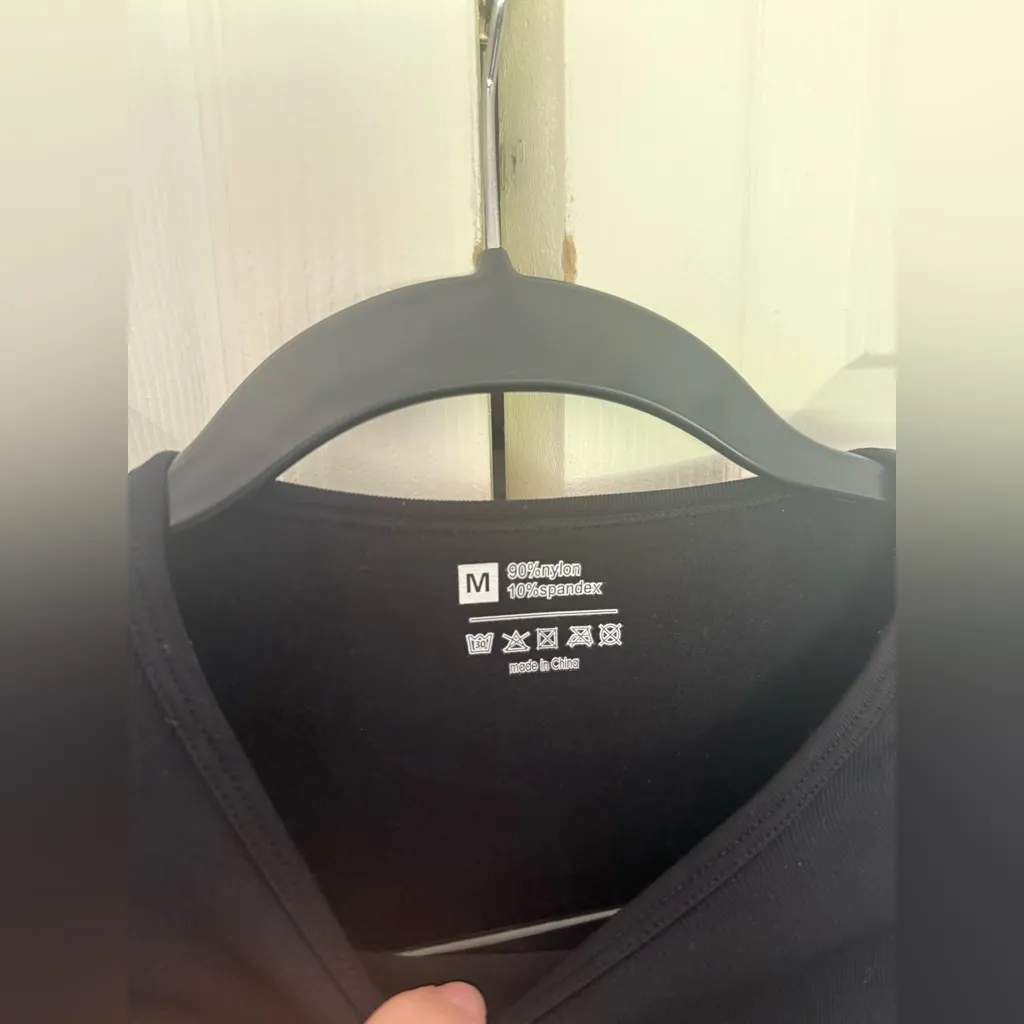 NWOT Amazon GXIN Women's 2-Piece Bundle of Ribbed Long Sleeve Bodysuits Medium - Image 9