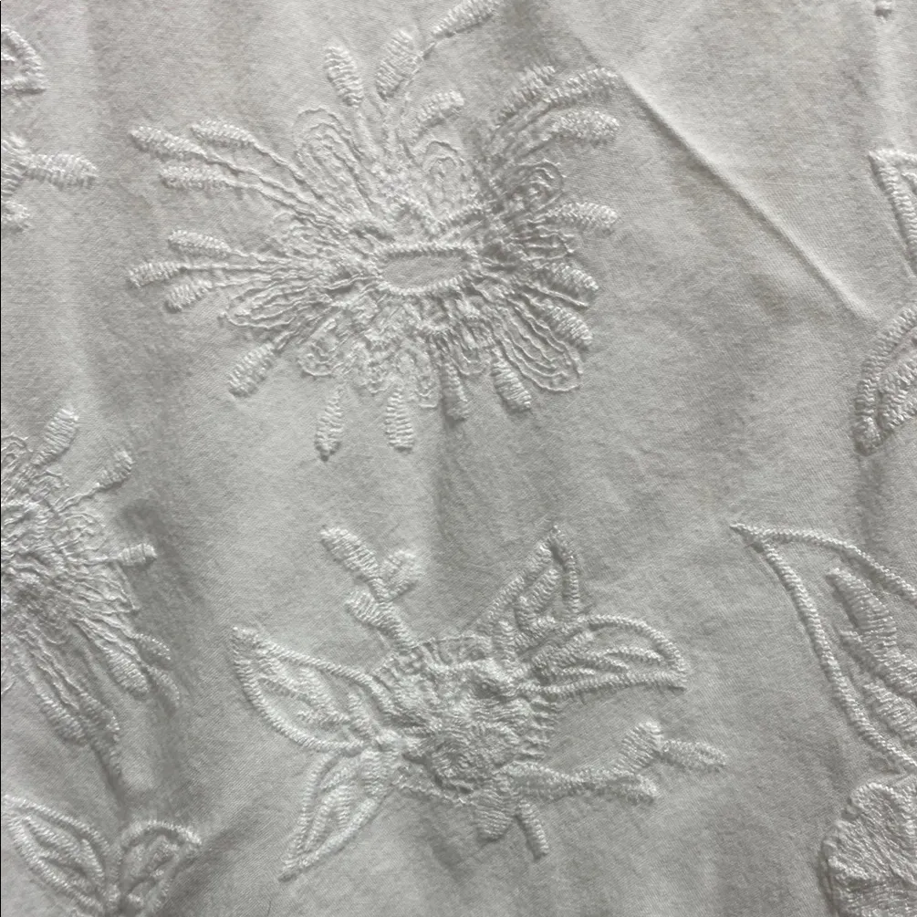 White Embroidered Top - Image 4