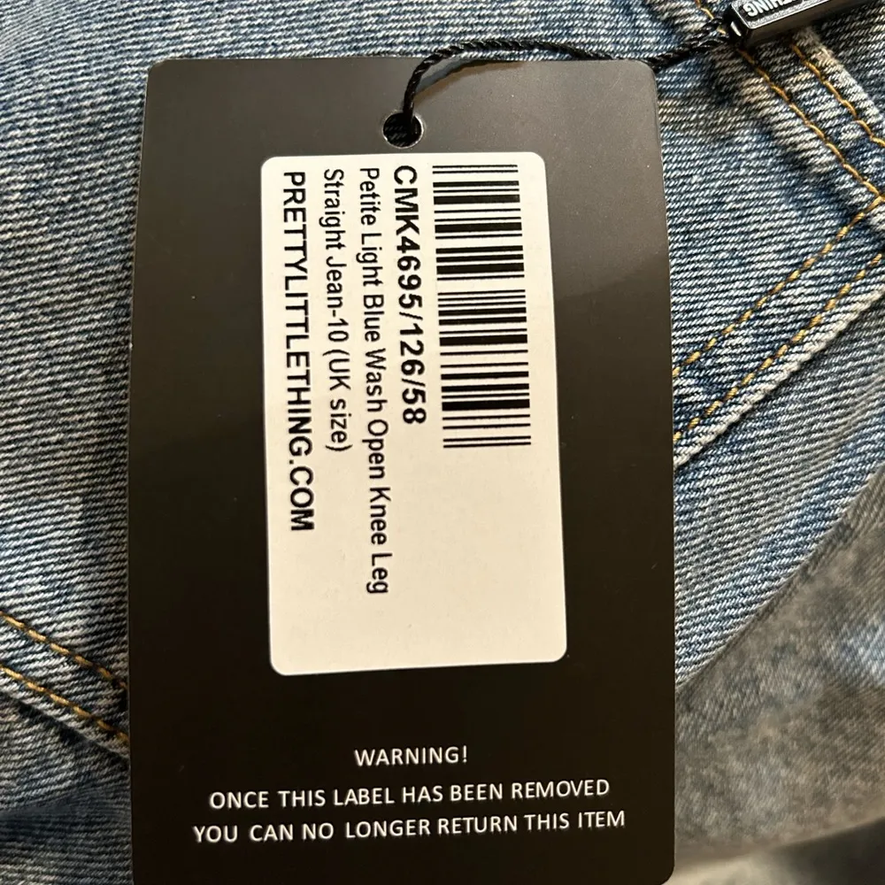 Pretty Little Thing Ripped Jeans - Image 5