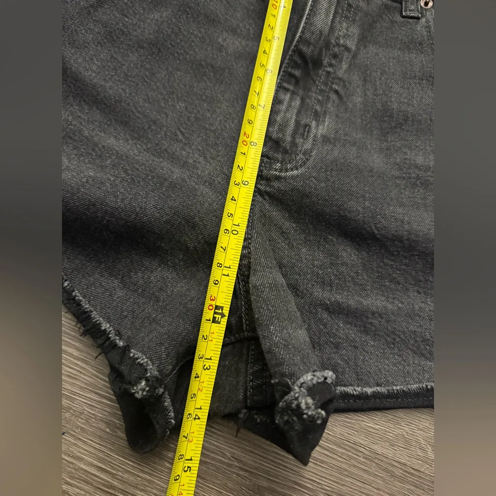 Universal Thread Women's Black Jean Shorts Size 14R - Image 7