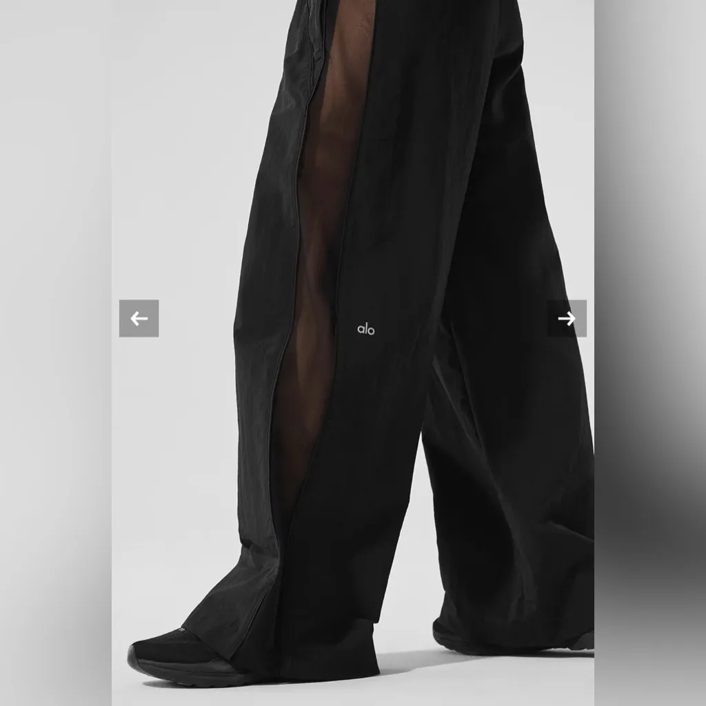 Alo Yoga NWOT High Waisted Origin Wide Leg Track Pants Black Size M - Image 3