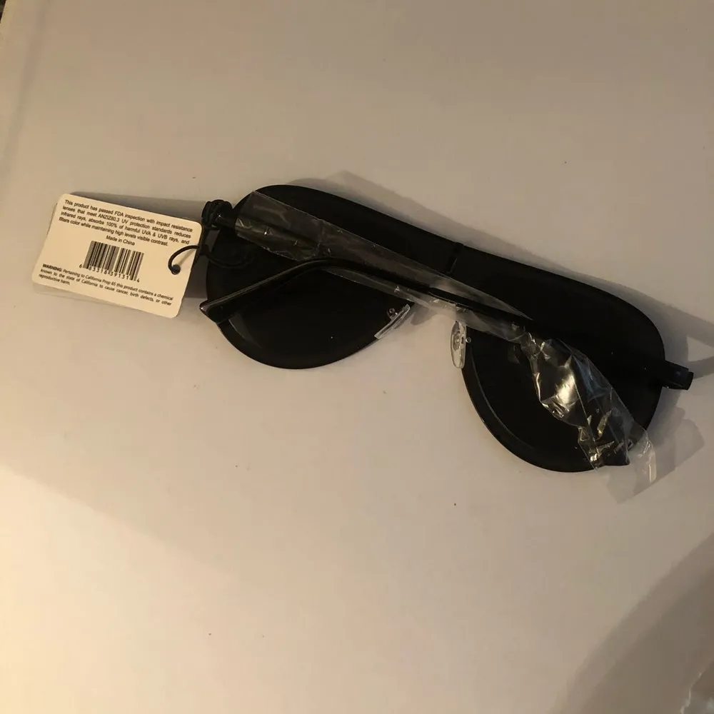 Luxe  brand sunglasses - Image 2