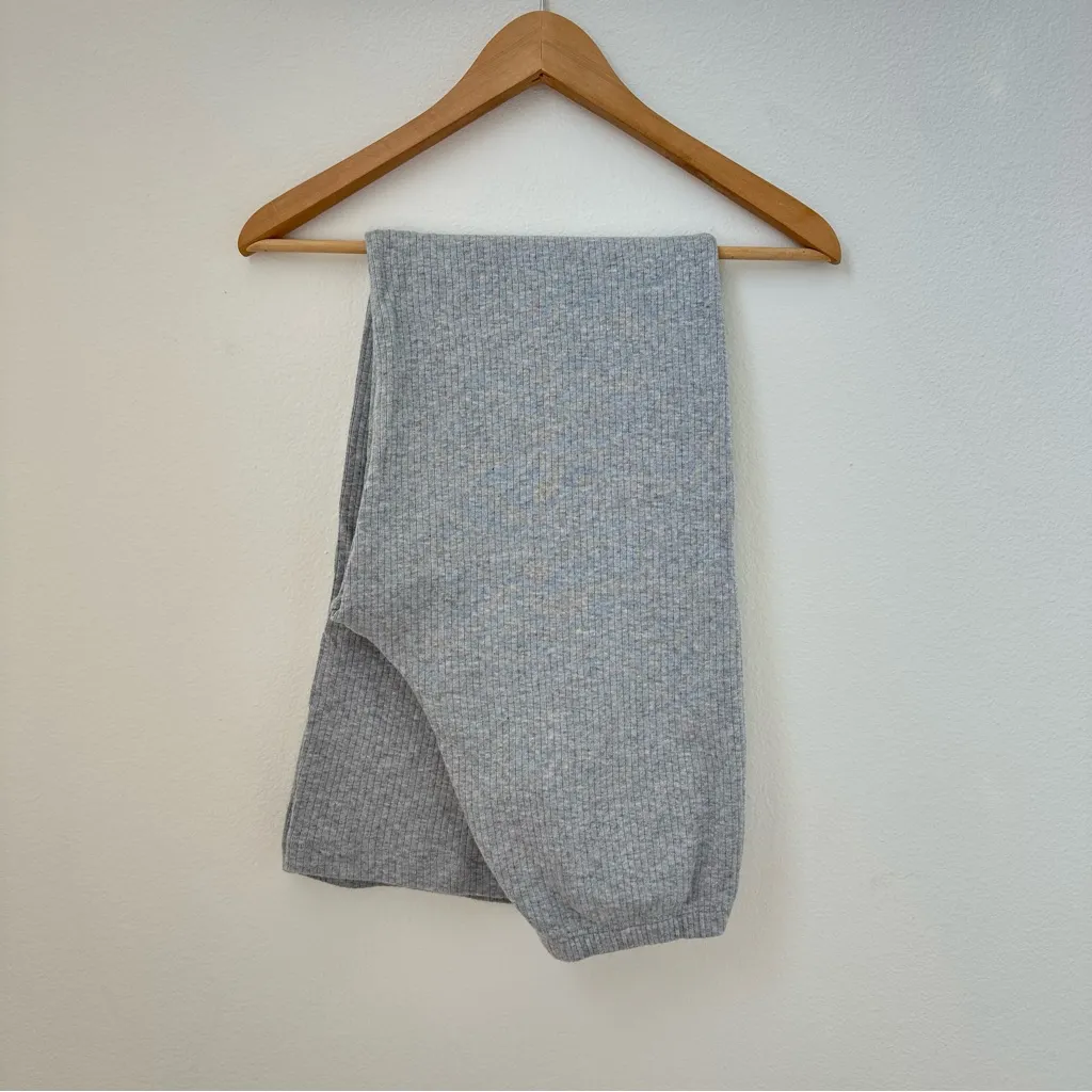 Brandy Melville Light Gray Knit Pants - Image 4