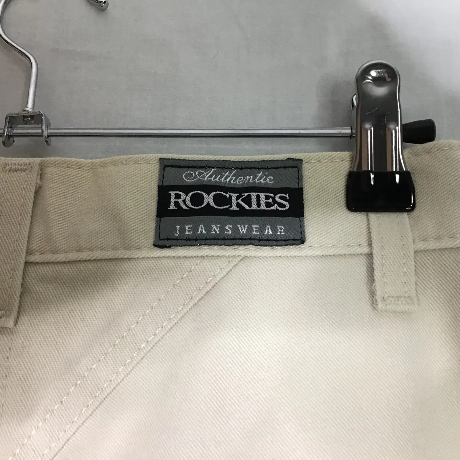 Rockies Women's Cream High Rise Straight Cut Pleated Front Jeans Size 7/8 M - Image 3