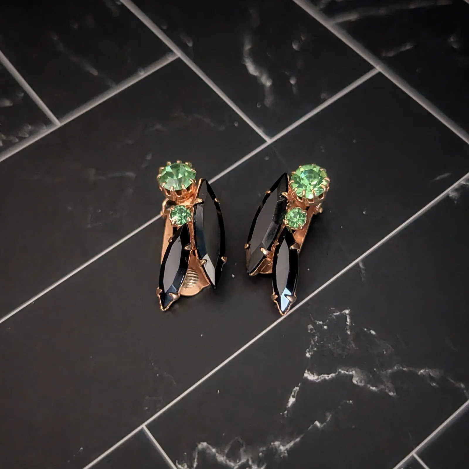 Vintage Clip On Earrings Stunning Regal Marquise Shaped Black & Green Gems - Image 2