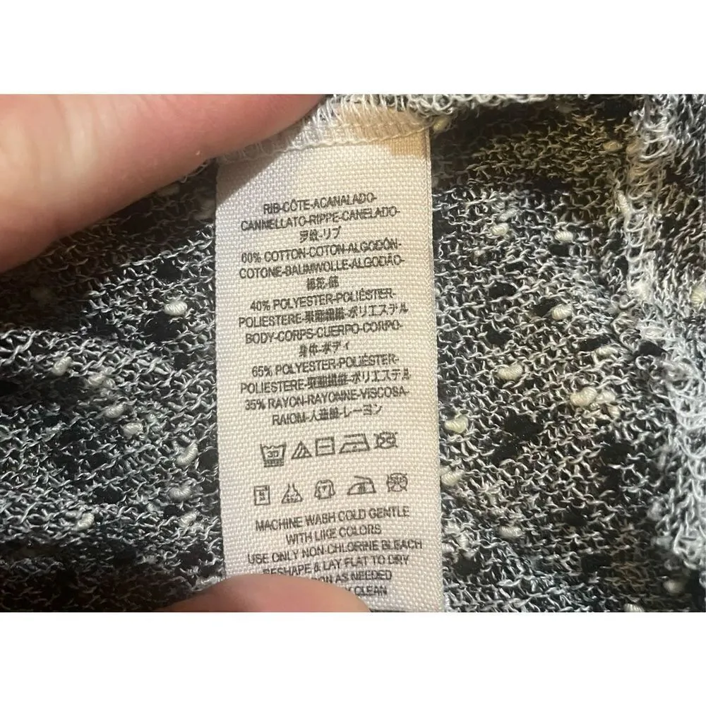 We The Free BumbleBees Knees Sharkbite
Hem Tank tunic open knit sheer size Large - Image 10