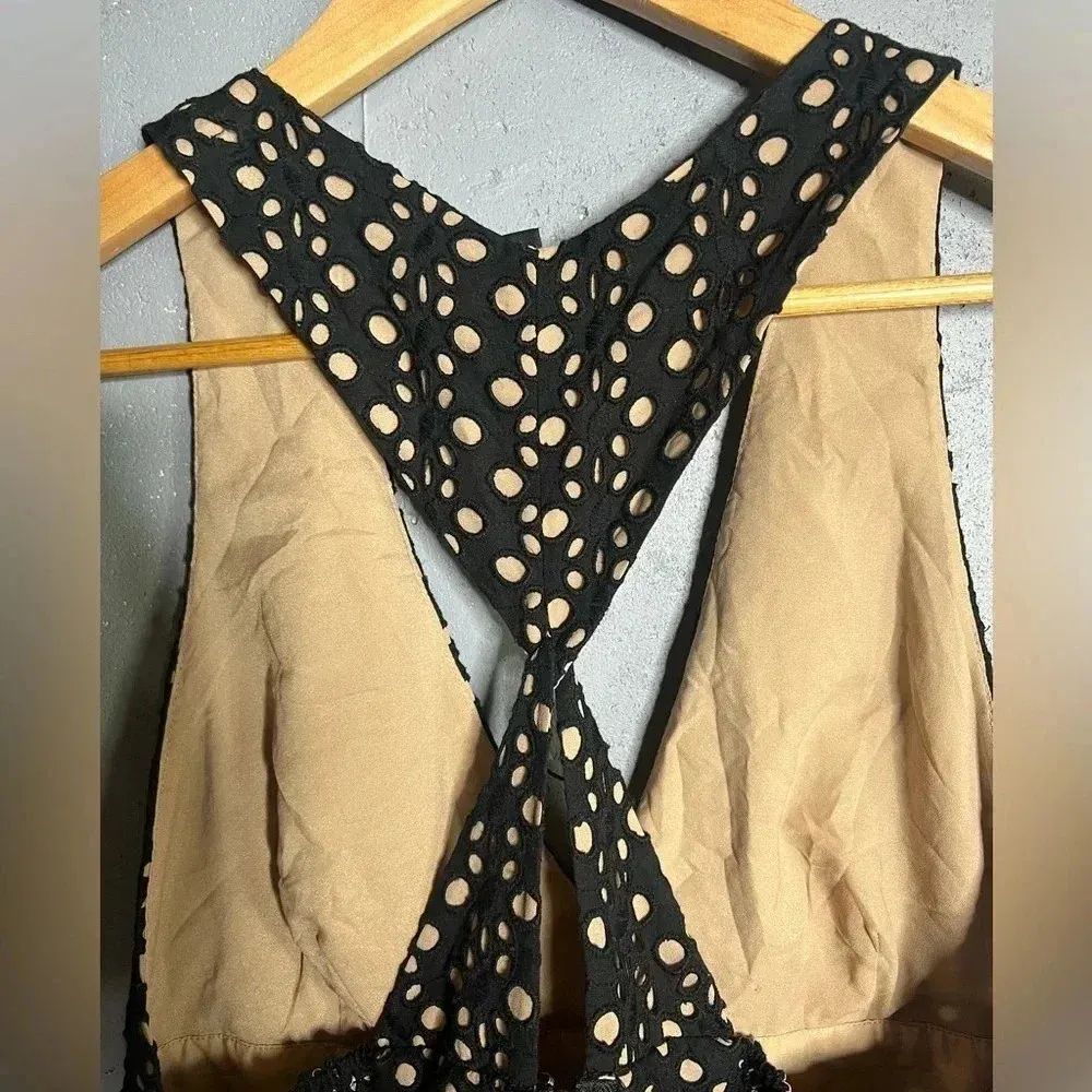 BCBG - Karlie Halter Eyelet Top NWOT. Size S - Image 8