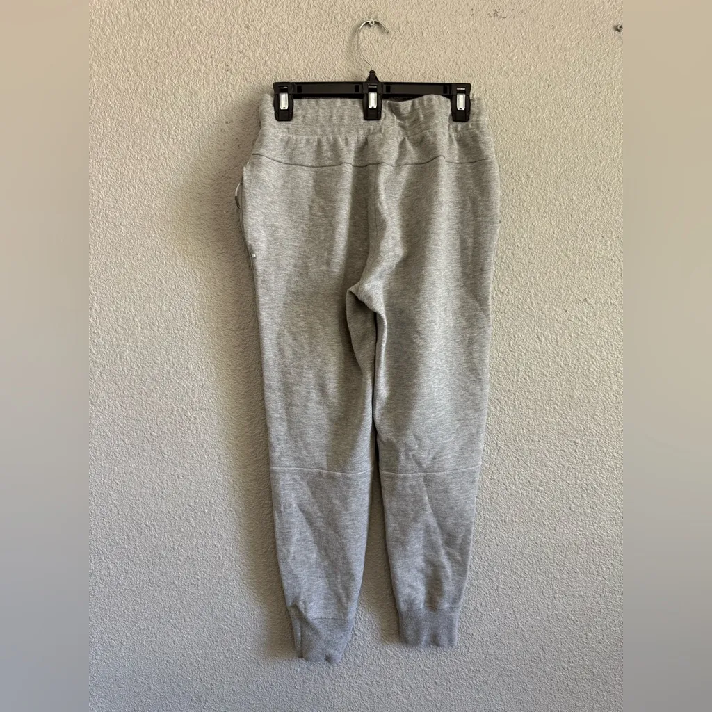 Nike Tech Fleece Pant Size Small EUC‎ Zipper Pocket - Image 6
