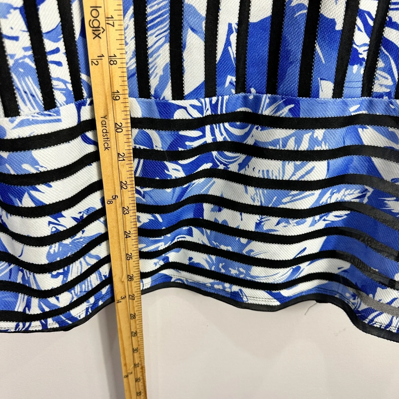 Rafaella Top L Blue White Stripe Abstract Print Resort Coastal Chic Art Dopamine - Image 7