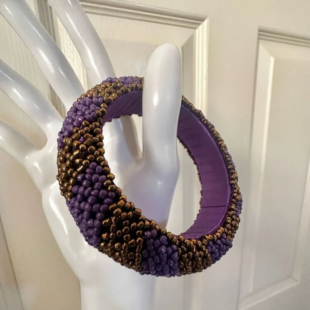 Purple and gold seed beaded chevron bangle bracelet - Image 4
