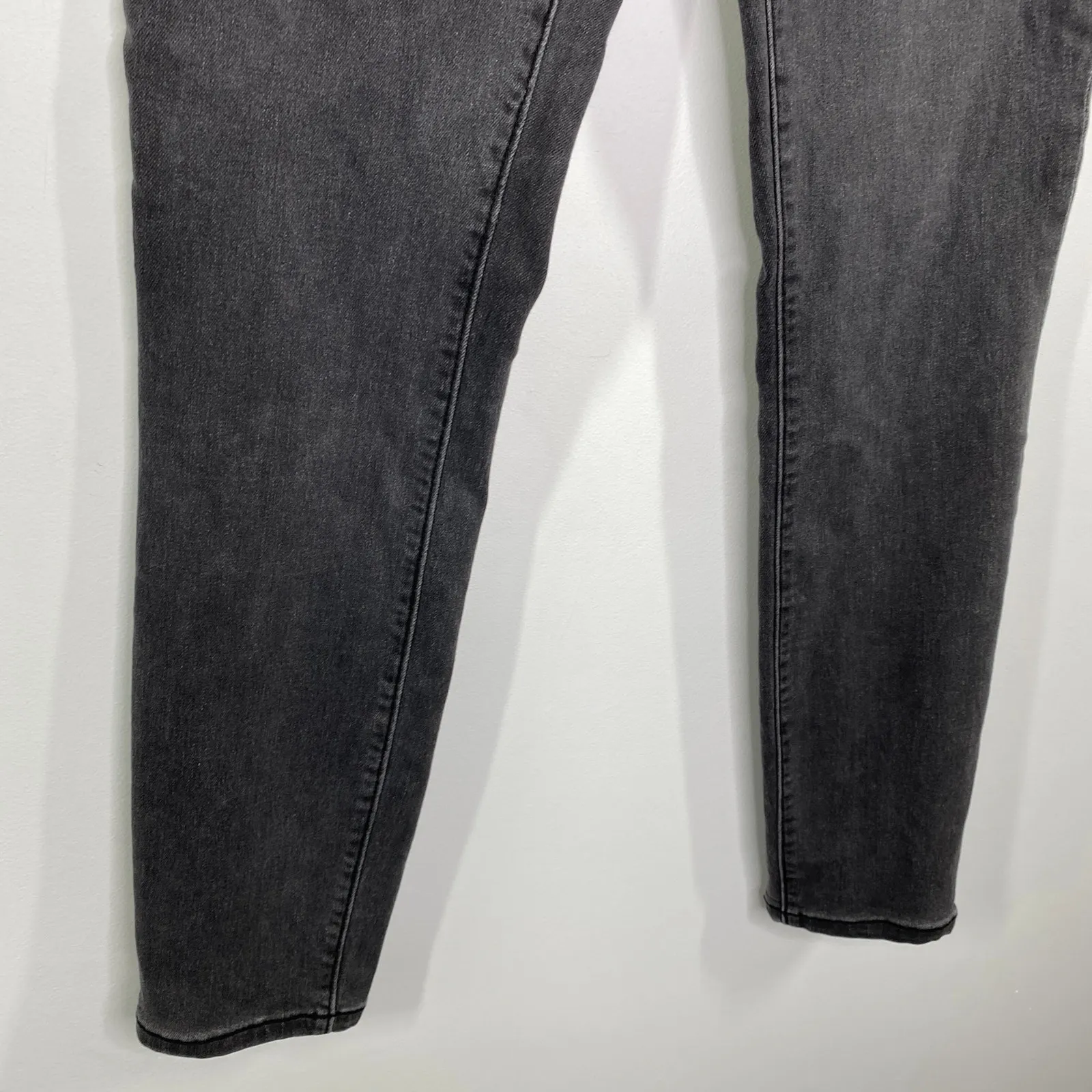 Anthropologie Pilcro & The Letterpress Grey Denim Skinny Jeans Women's Size 31 - Image 4