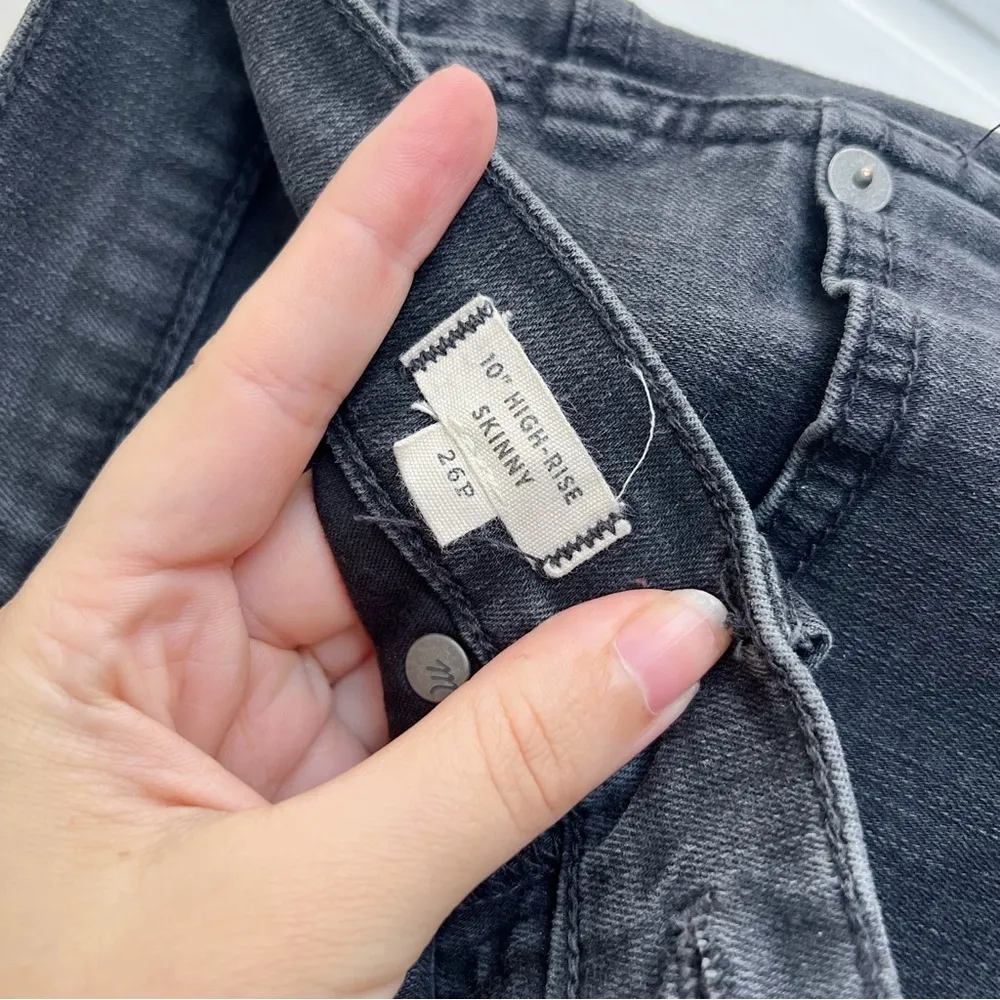 Madewell • 10" High-Rise Skinny Jeans in Berkeley Black: Button-Through Edition - Image 7