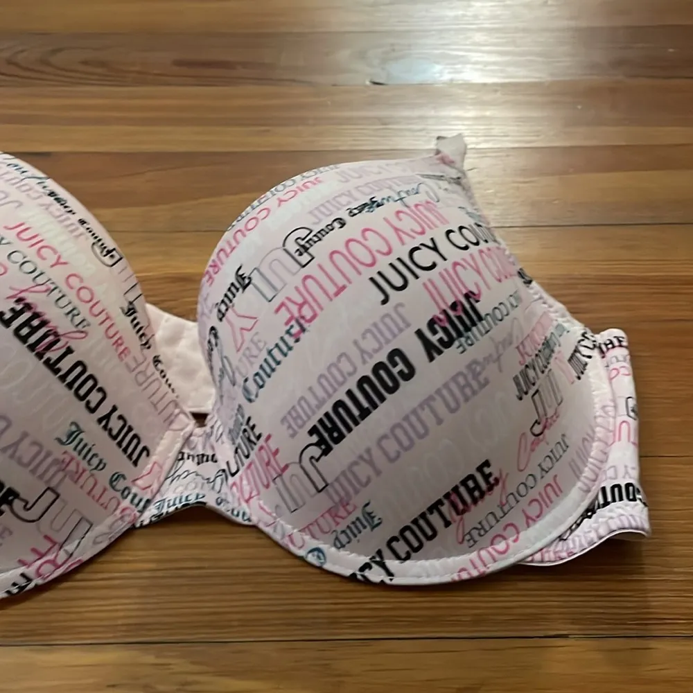 Juicy Couture Pink Bra with Text Print Womens Size 40D Padded Underwire Logo - Image 3