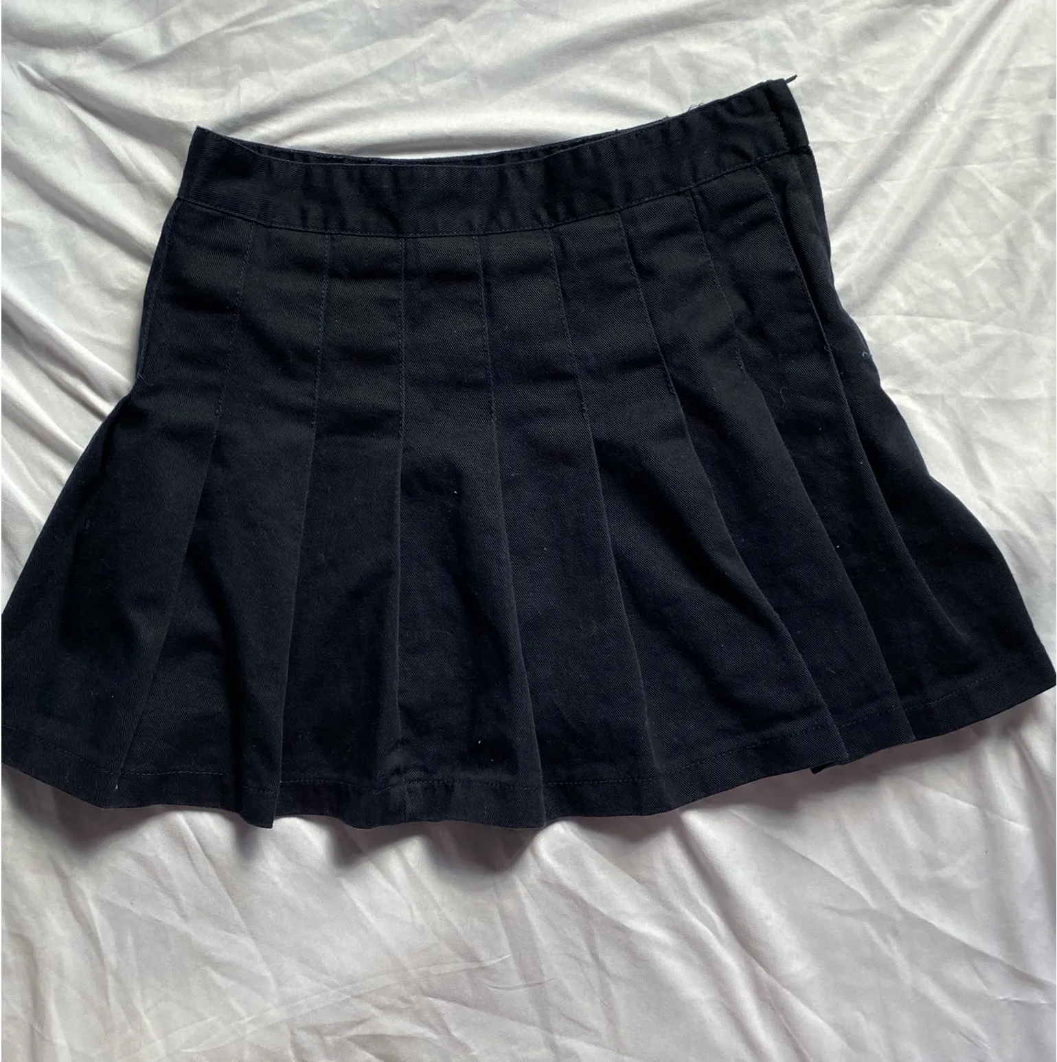 Brandy Melville Navy Pleated Dana Mini Tennis Skirt - Image 2