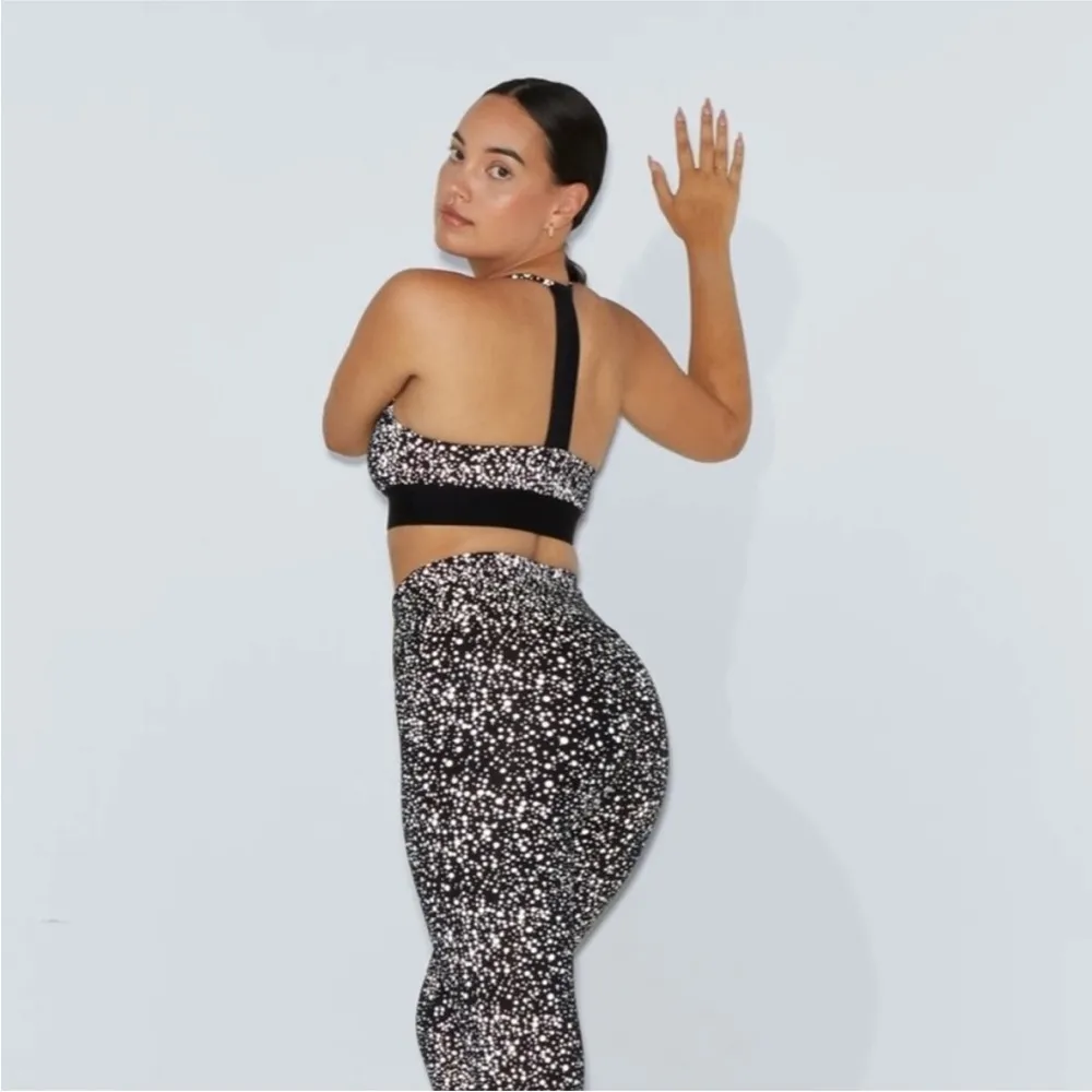 Noli Ultra Reflective Studio Bra black gold size medium - Image 9