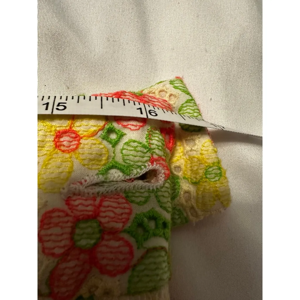 Women's Lilly Pulitzer White Pink Yellow Green Floral Lace Shorts Size 10 - Image 7