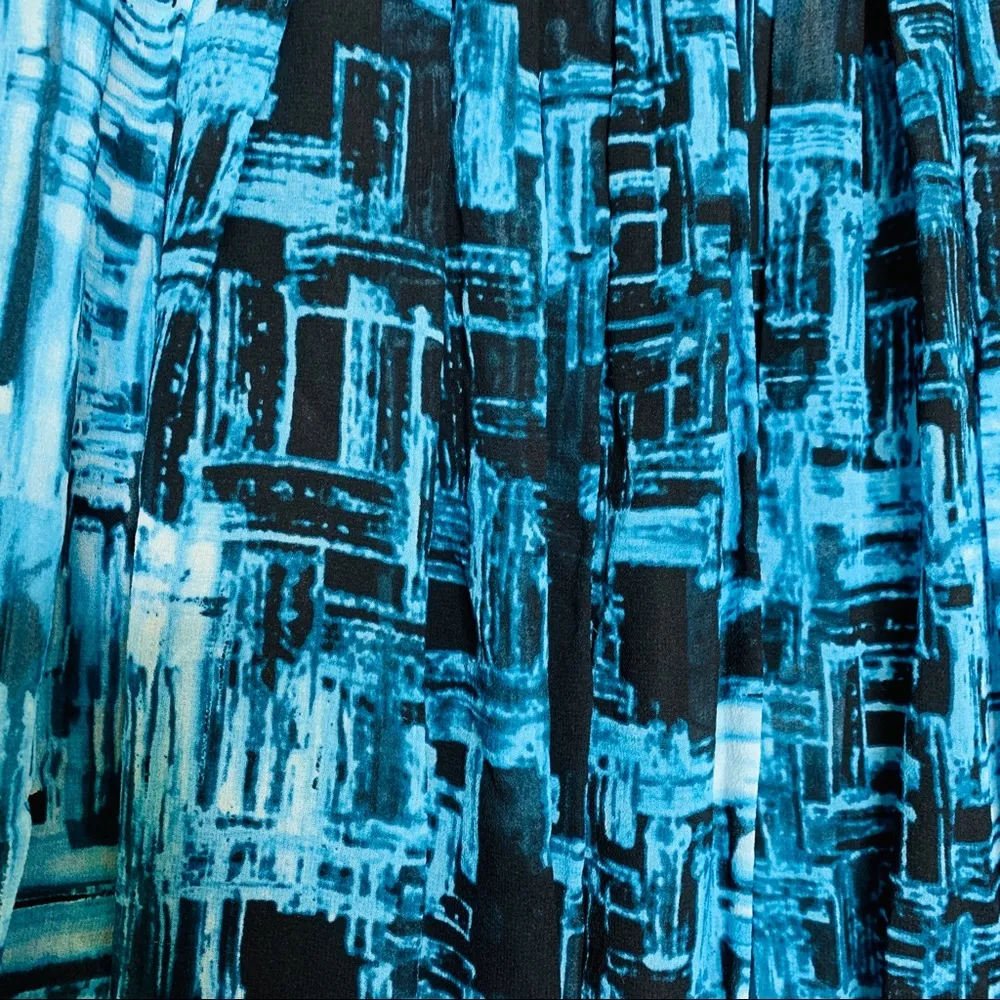 BEBE Strapless Bubble Hem Black/Blue Party Dress Size Medium - Image 3