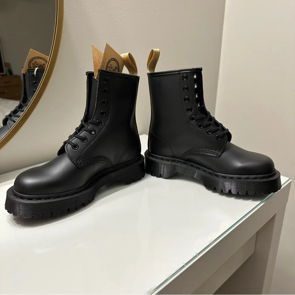 Dr. Doc Martens 1460 Vegan Bex Mono Lace Up Black Out Leather Women's Boots Sz 5 - Image 7