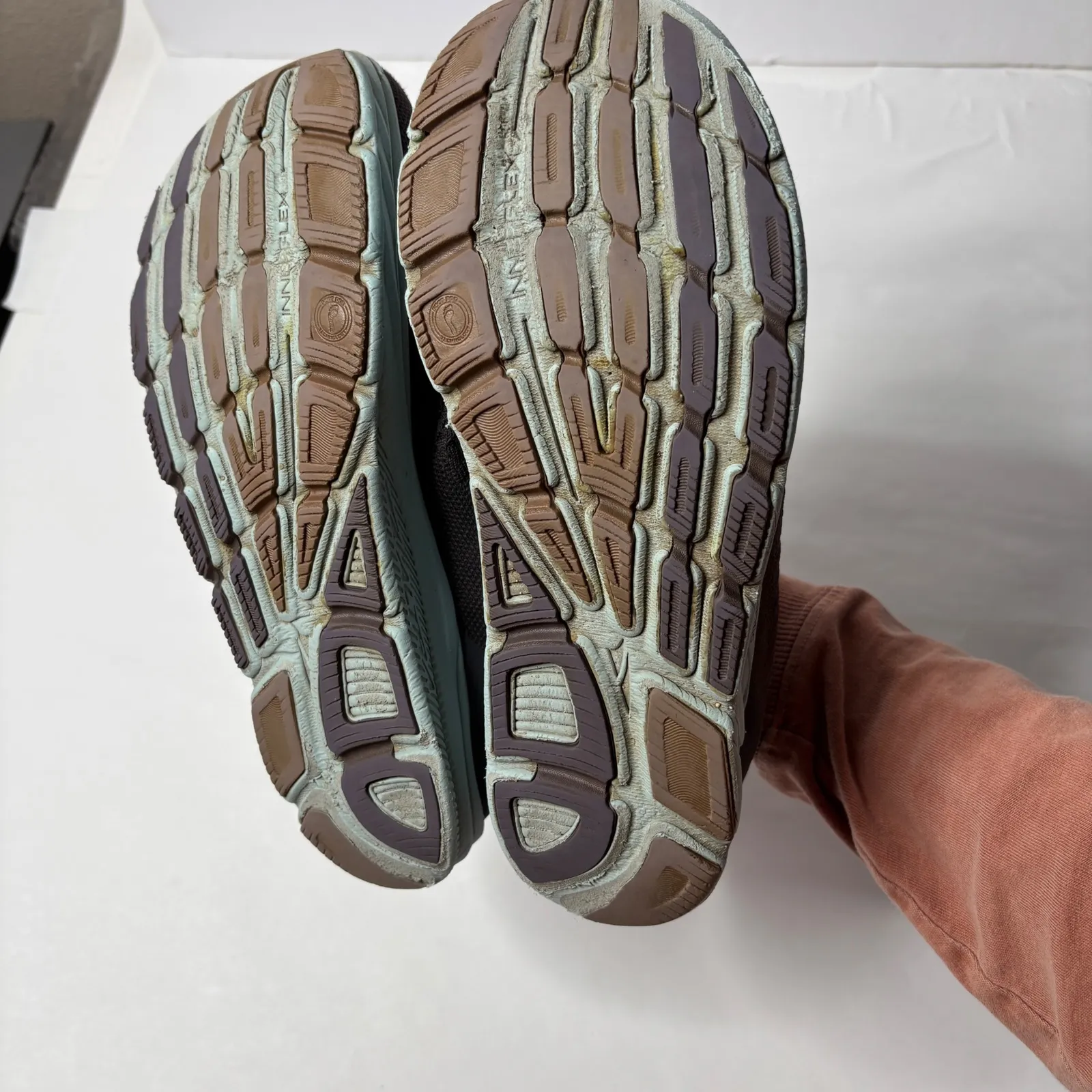 Altra Torin 4.5 Womens Running Shoes Gray Purple Lace Up‎ Sneakers Size 8 Brown - Image 8