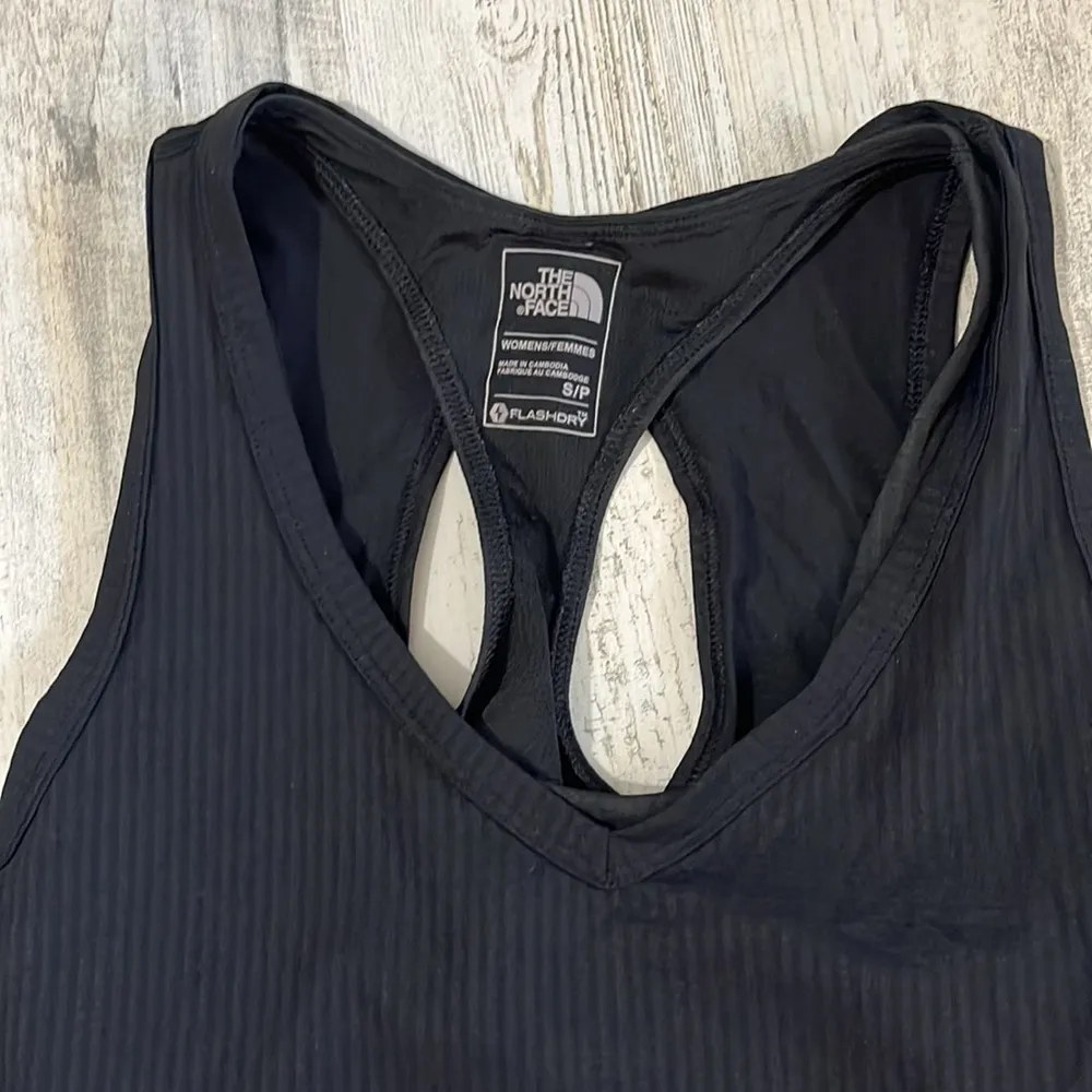 The North Face 2 in 1 tank size Small - Image 4