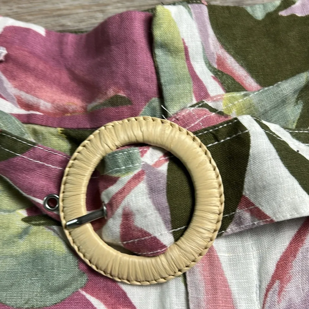 Tahari Luxe Linen Floral Print Shorts Size Medium - Image 6