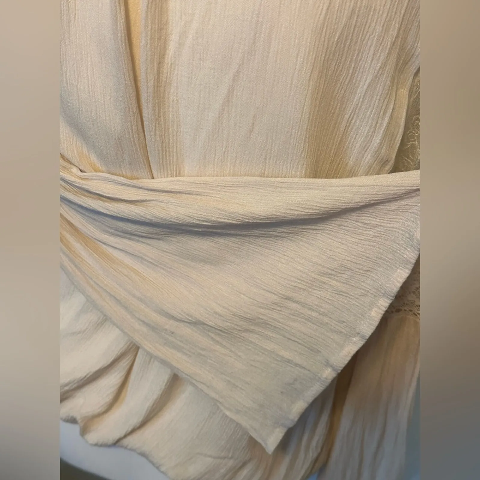 American Eagle Outfitters Bell Sleeve Top Off White Size Medium - Image 2