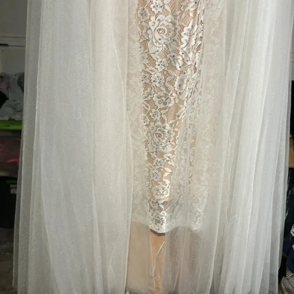 Envious Couture Prom by Karishma Collection ball gown/pageant dress size 16 White - Image 9