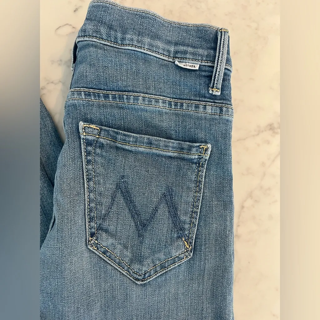 Mother Jeans The Seamed Swooner Hover Size 25 Blowing Kisses EUC Blue - Image 4