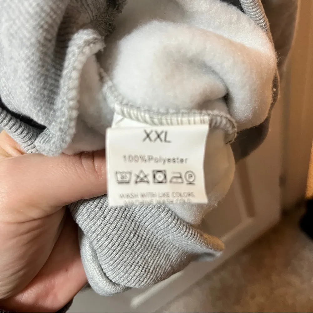 Women's v neck grey oversized sweater XXL cuffs at sleeves and bottom 26" length Gray Size 2X - Image 5