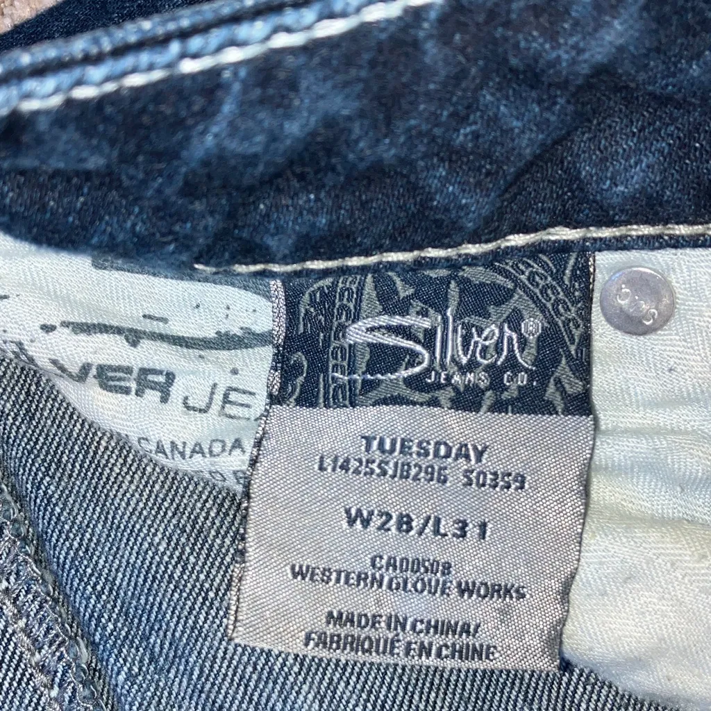 Silver Jeans Women's Boot Cut in Dark Blue - Image 6