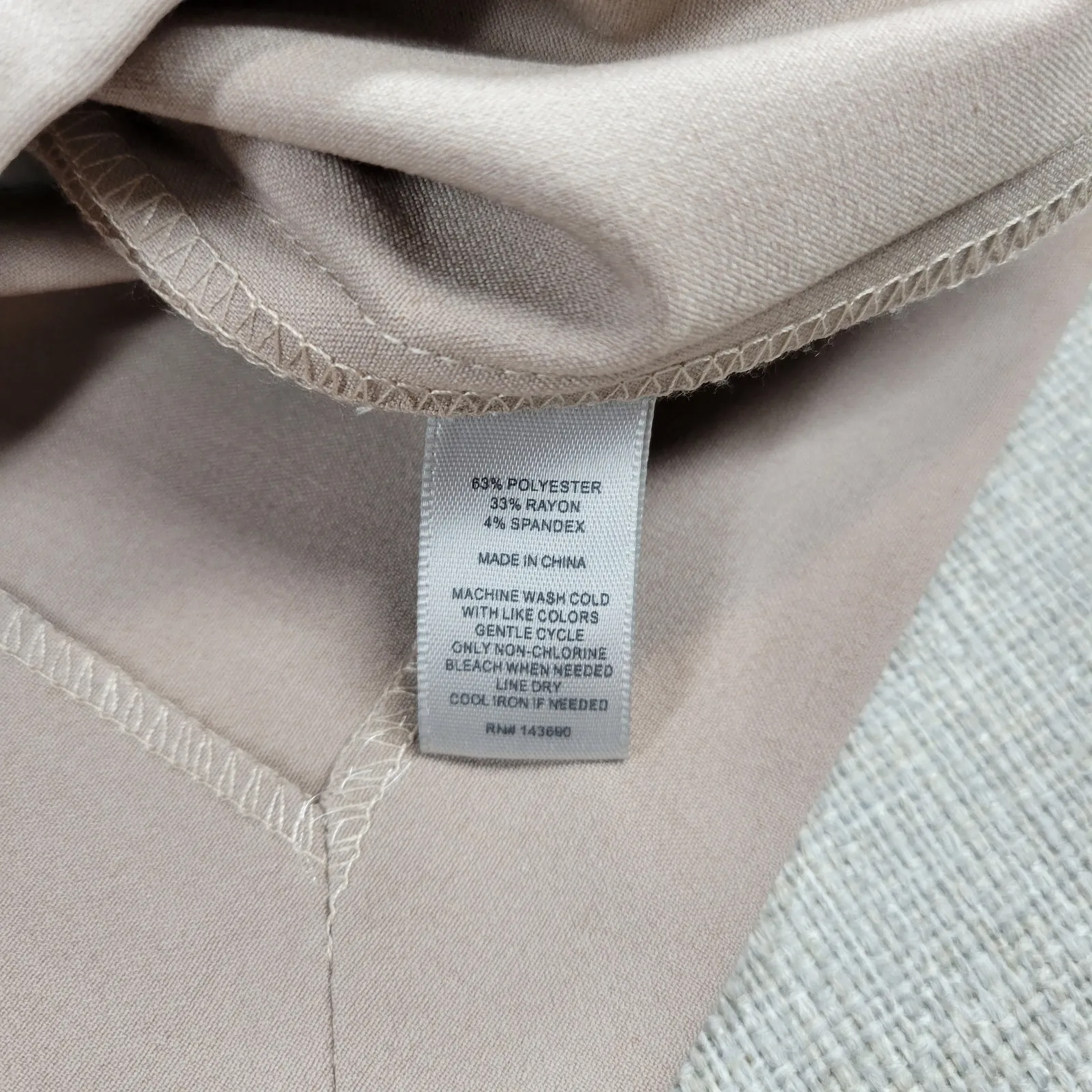 Larry Levine Womens Skirt Size 8 Cream Taupe Back Slit Side Zip Knee Length NEW - Image 10