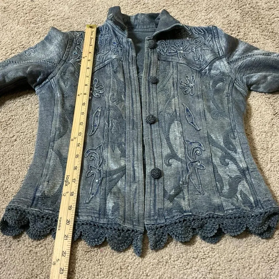 Embroidered Denim Jacket Women Blue Button Front Crochet Lace Trim Size M - Image 4