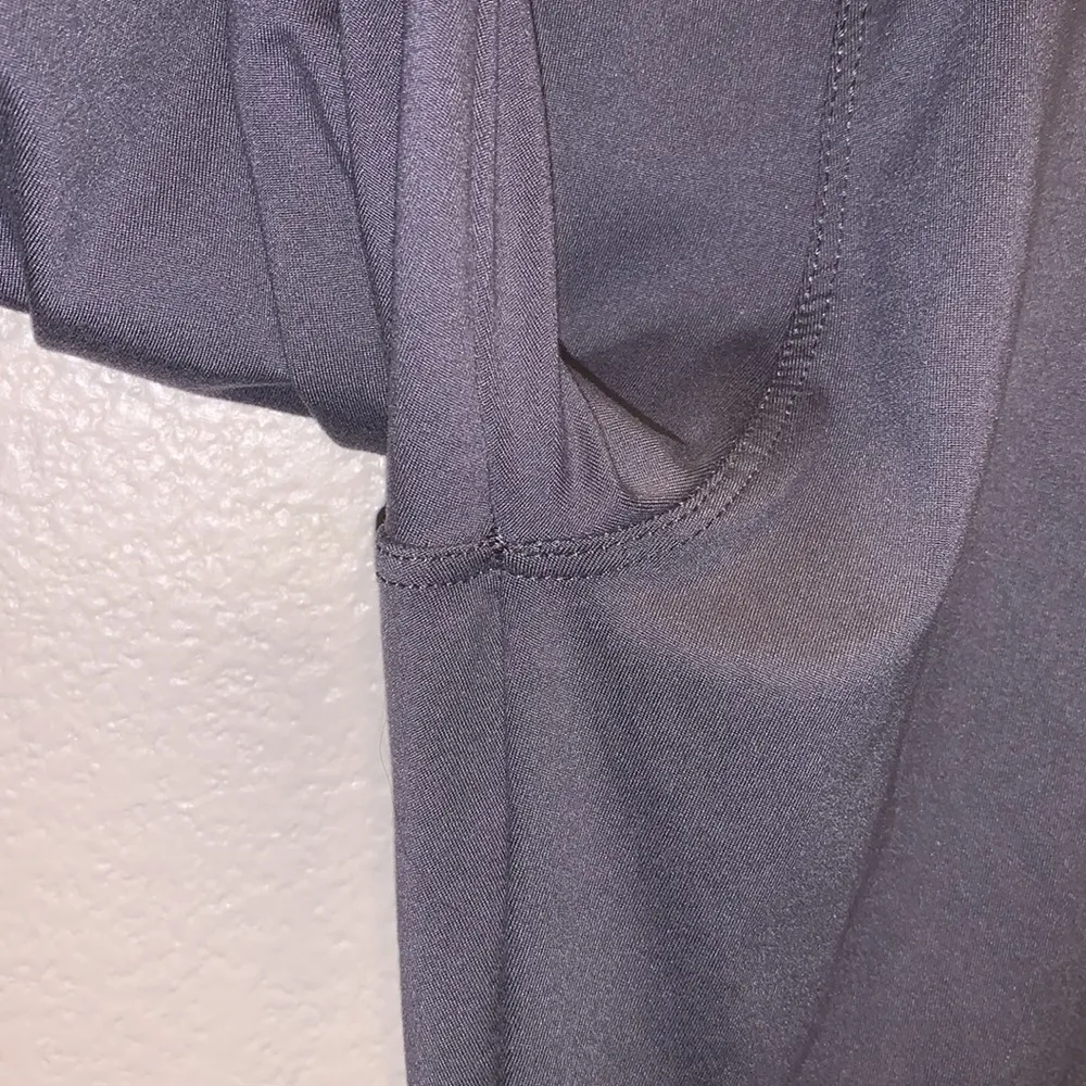 Amazon Grey high waist capri yoga gym workout leggings - Image 3