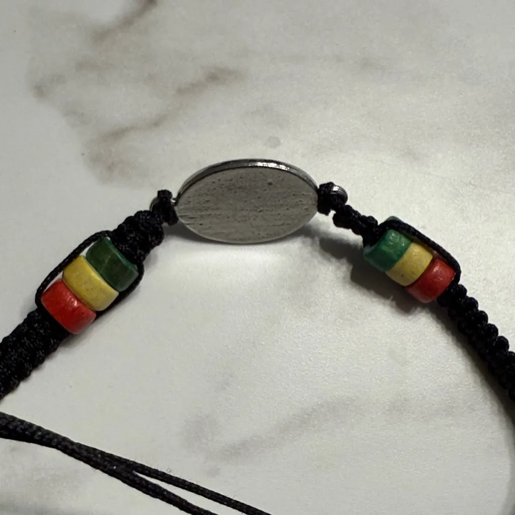 Unbranded 'One Love' Black adjustable Thread red green yellow beaded Bracelet - Image 3