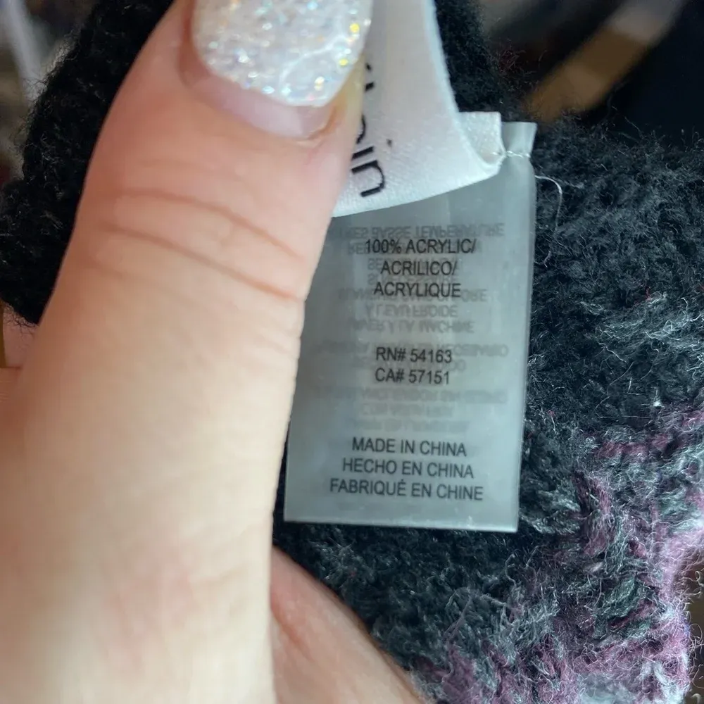 Calvin Klein Knit Circle‎ Scarf - Image 4