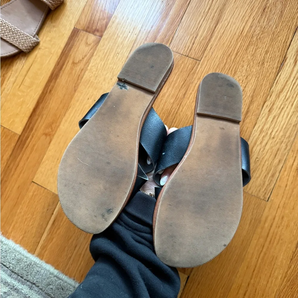 Black and Brown Slide Sandals Size 7.5 - Image 2