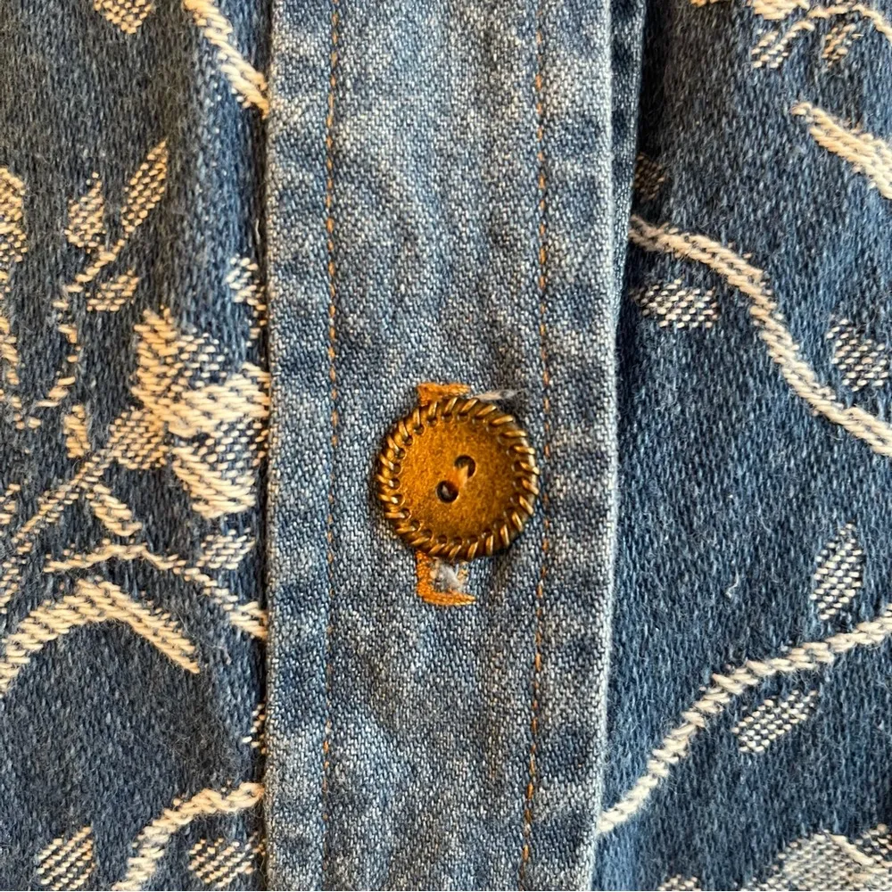 Vintage 90s Teddi Denim Jean Jacket w Embroidered Birds Elastic Size Large Blue - Image 6