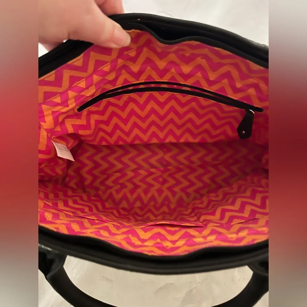 Vera Bradley Ziggy Zinnia *RETIRED*  
Trapeze Pink and Orange Floral Tote Bag - Image 7