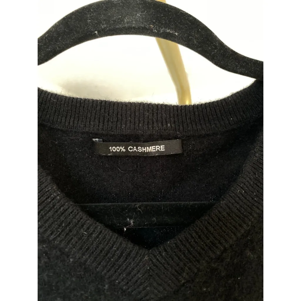 Classic Black Cashmere Knit Sweater Quiet Luxury Winter Old Money Elevated Basic - Image 4