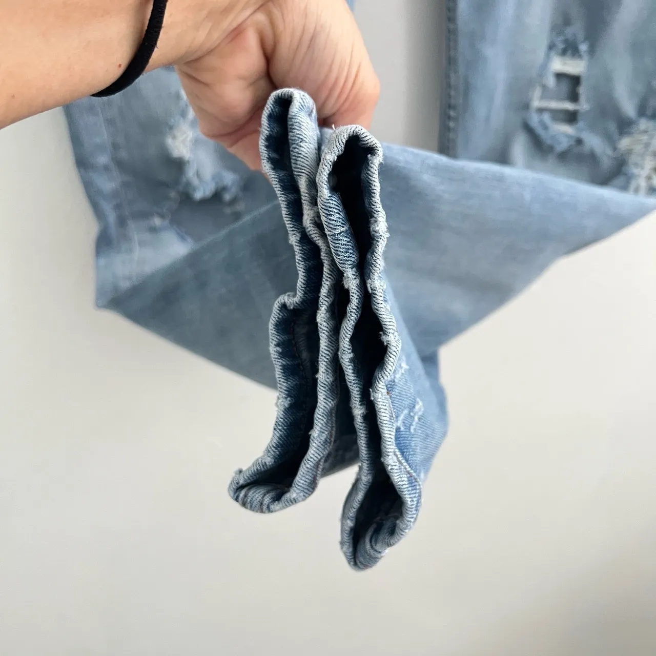 Zara Light Wash Blue Distressed Ripped MOM Jeans Size 4 - Image 4