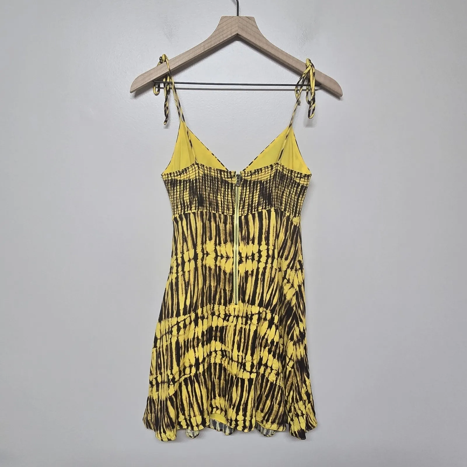 Alice + Olivia Raquel Minidress Sun Drenched Sunbeam Sz 6 Vacation Beach‎ Resort - Image 5