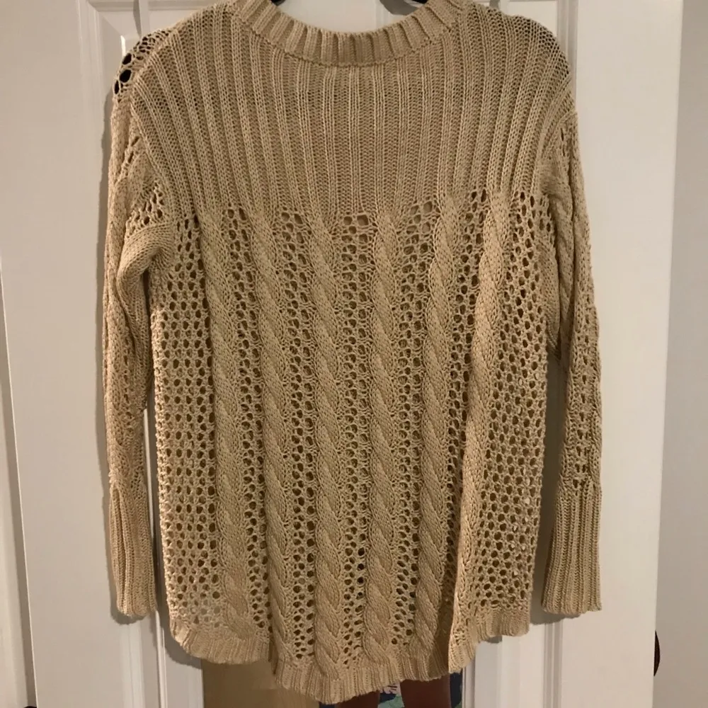 Cute sweater with mesh detail - Image 2
