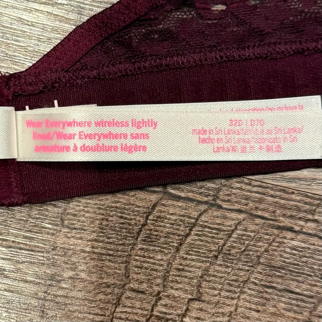 PINK Wear Everywhere Wireless Lightly Lined Maroon Cheetah Lace Bra Size 32D - Image 5