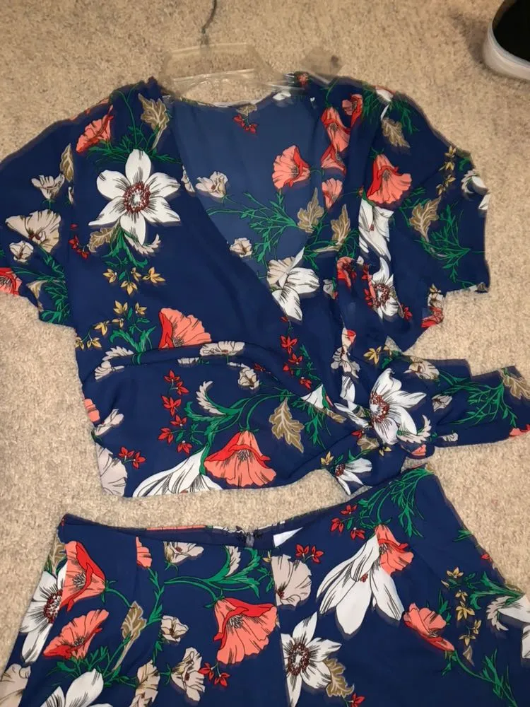 Royal Blue Floral Set  - Image 4