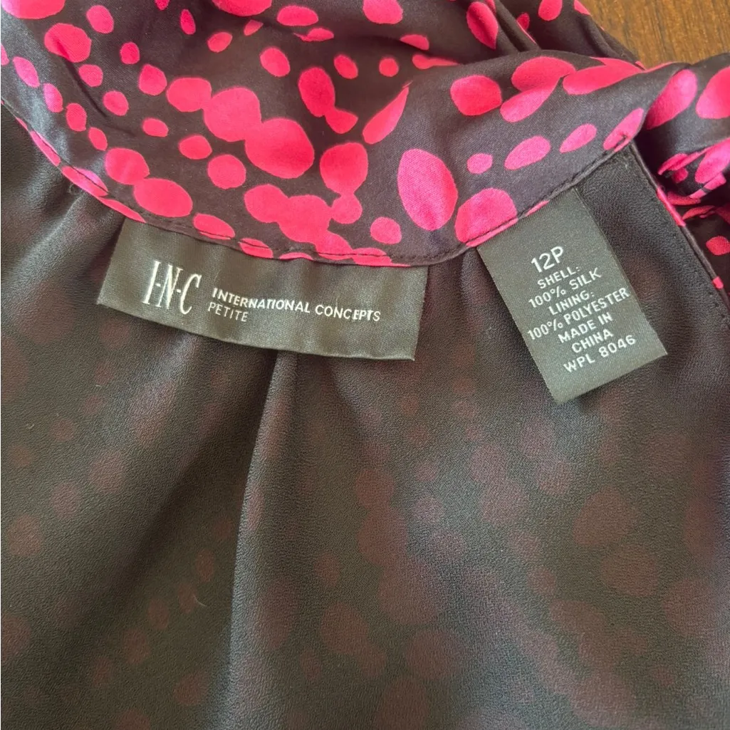 INC International Concepts Pink and Black silk Patterned Blouse Size 12P - Image 3