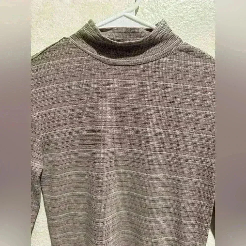 Arizona Jean Co Women’s Mockneck Green‎ Stripe Rayon Top Size S - Image 4