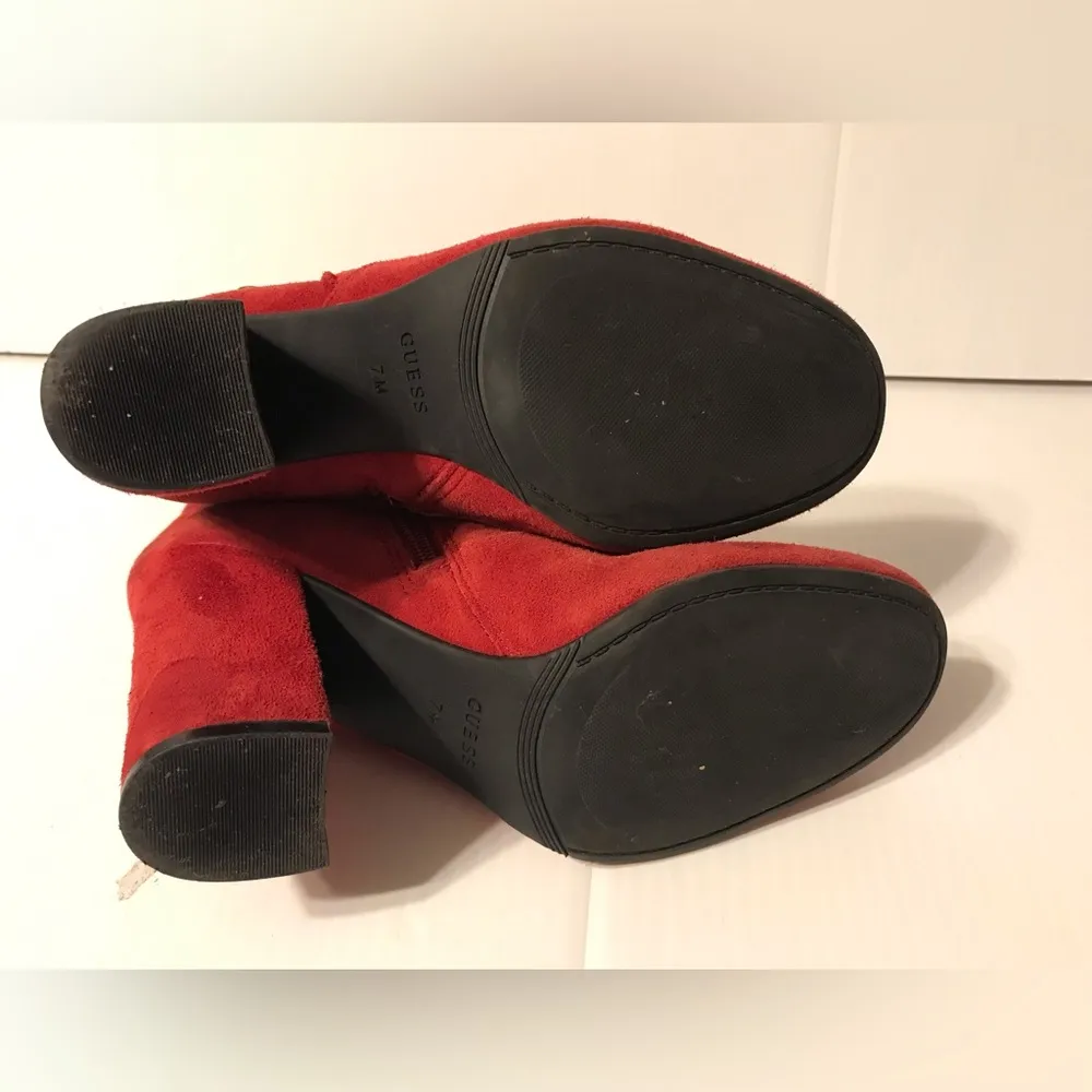 GUESS red suede ankle boots block heel zip up size 7 M - Image 8